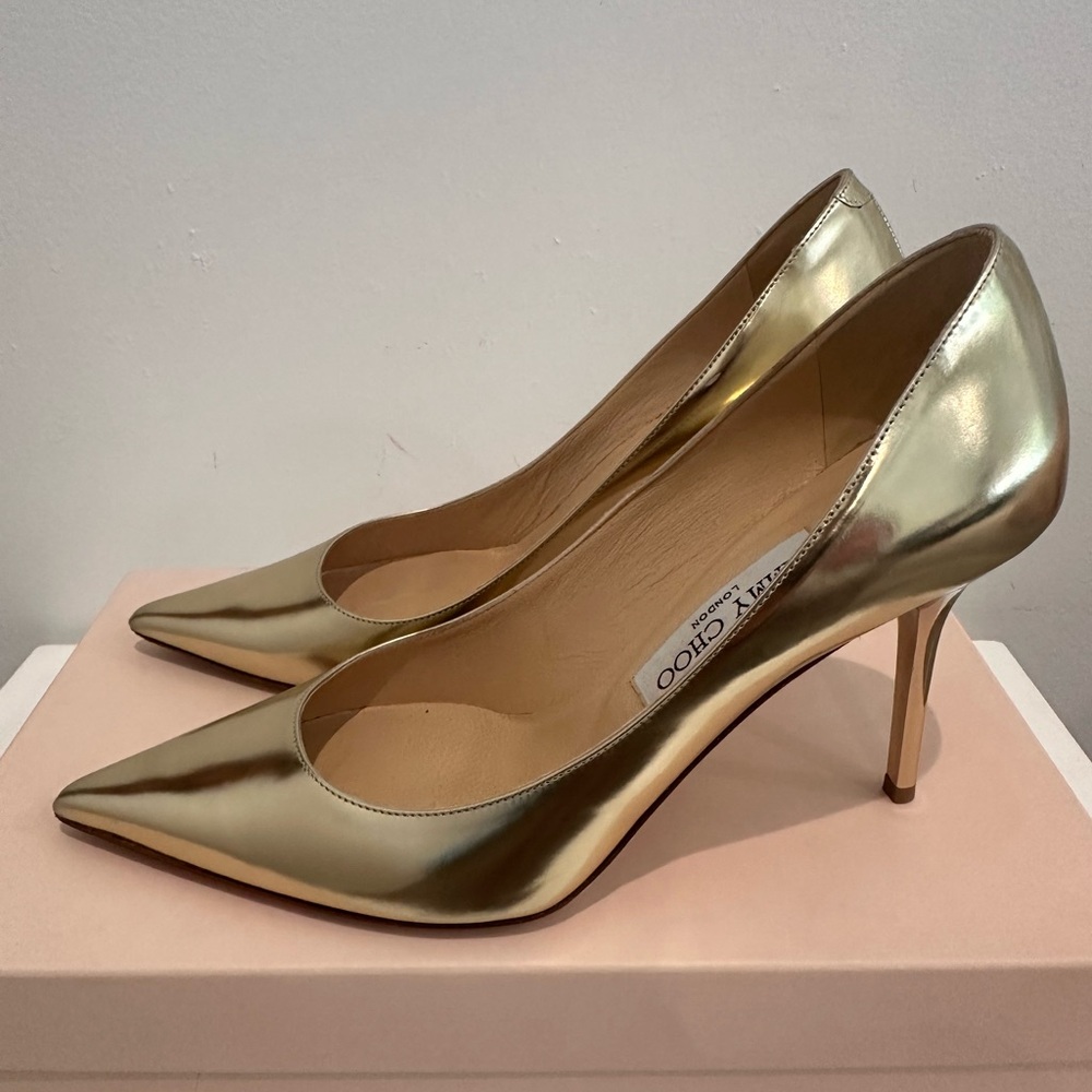 Gold jimmy chop shoes